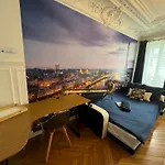 Beautiful Rooms nearby Champs Elysées
