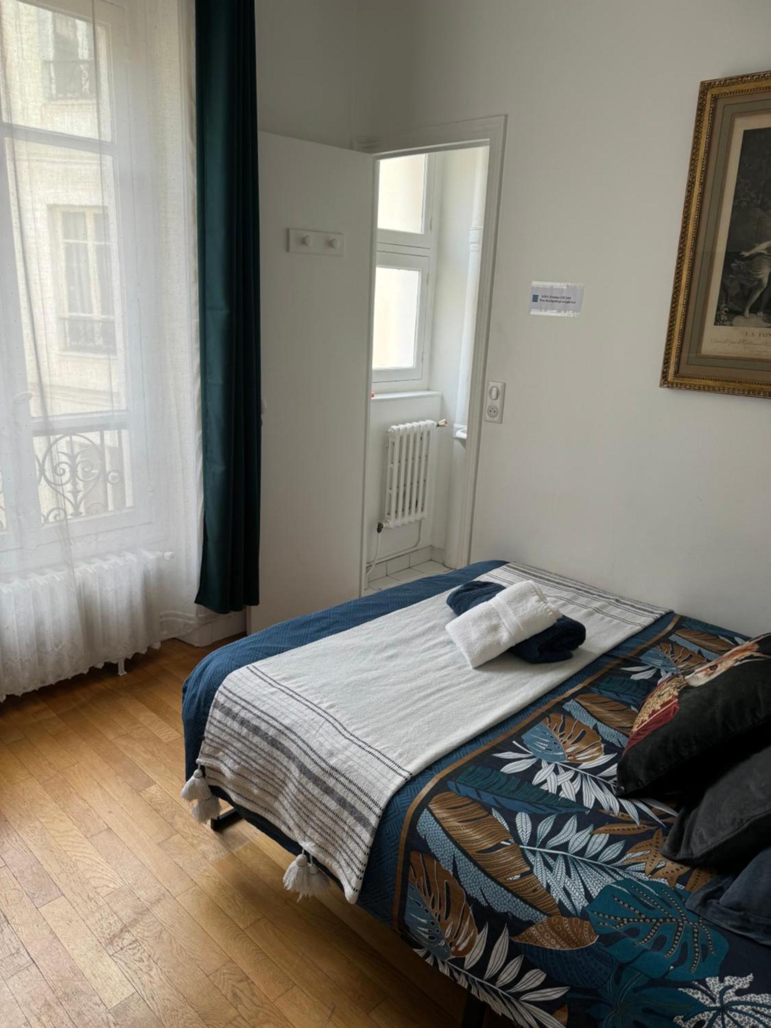 Appartamento Beautiful Nearby Champs Elysees Parigi