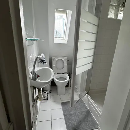 Beautiful Nearby Champs Elysées *